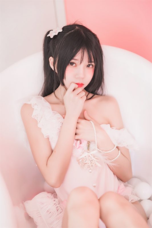 桜桃喵 VOL.038 [57P] 冬眠系列-粉色浴缸-喵领域